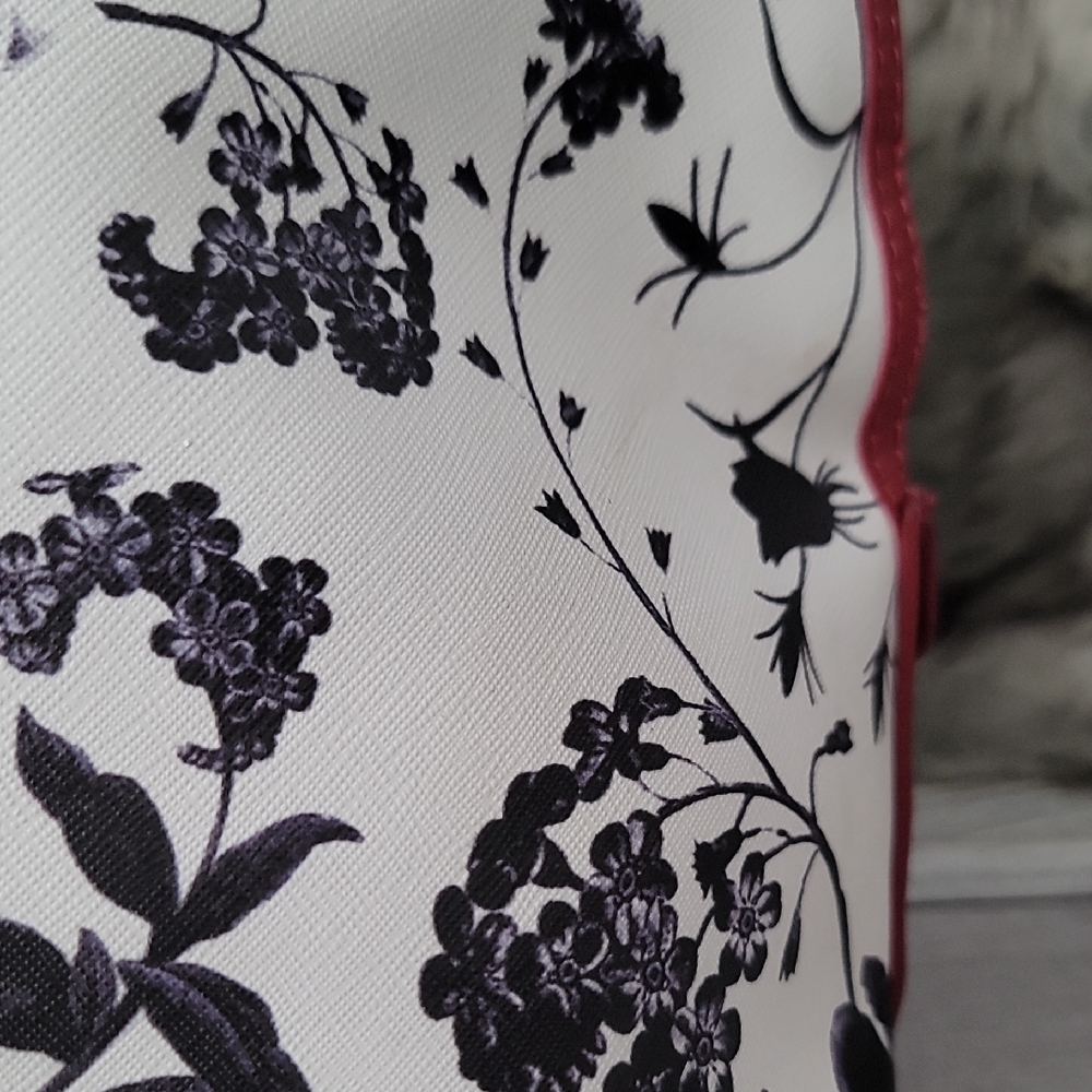 Reaction Kenneth Cole Black, White and Red Floral Shoulder Bag - Picture 4 of 16
